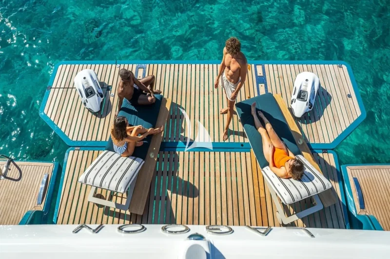 EIGHTY2 sistership - Swim platform ©Julien GAZEAU