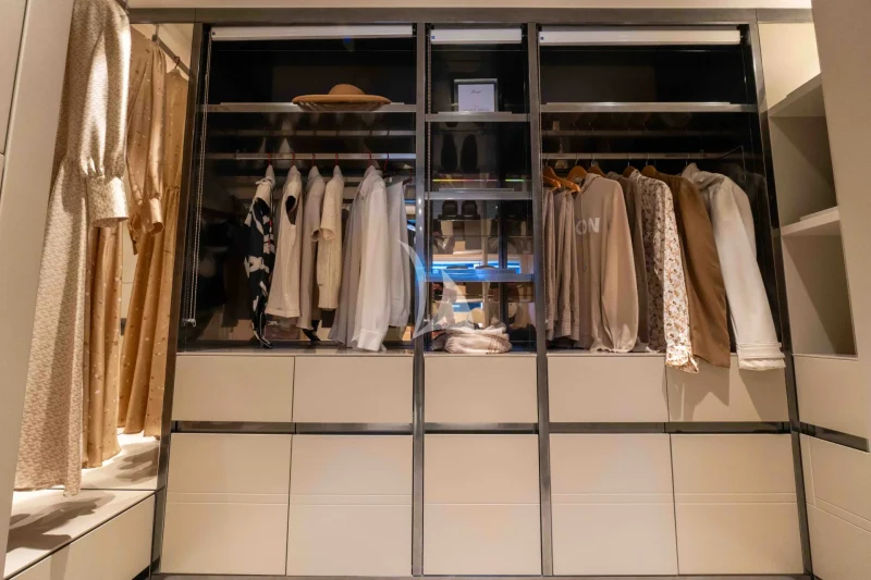Master Stateroom - Wardrobe