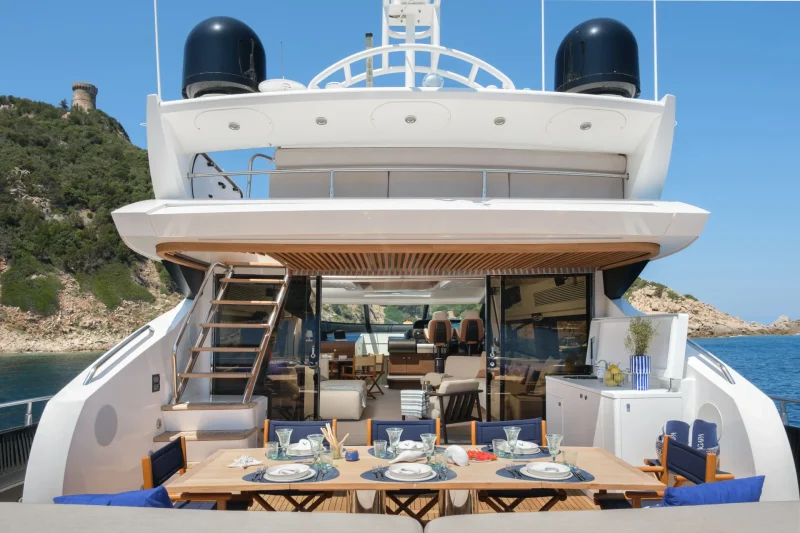 AGAPA Sunseeker - Aft Deck