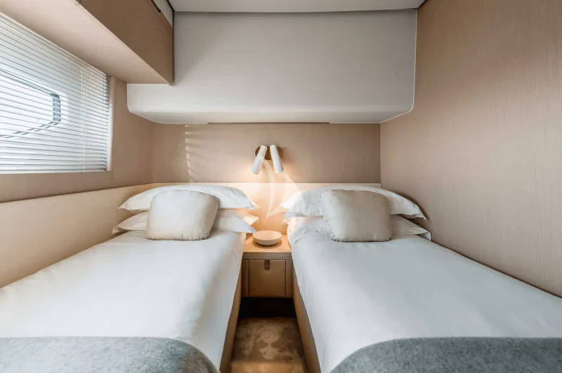 TWIN CABIN