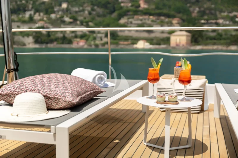 GITANES SUN DECK 3