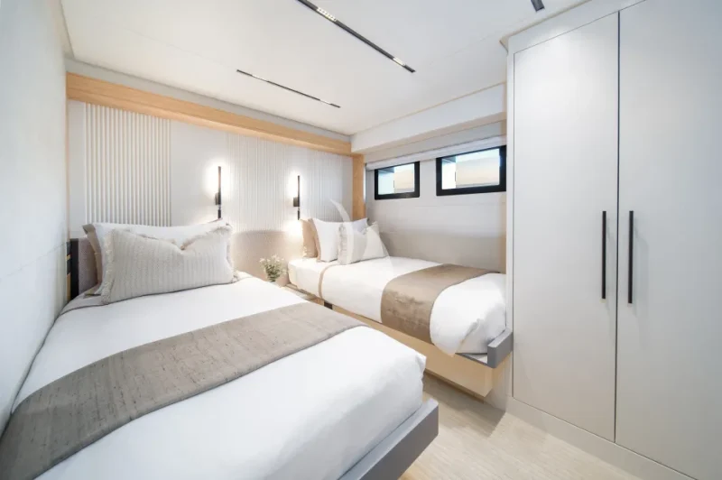 TWIN CABIN