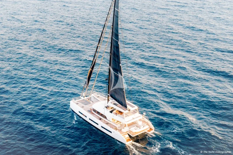 REVA NUI - At sailing