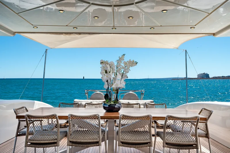MRS GREY - aft dining