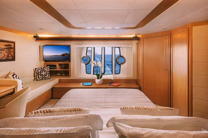 master cabin