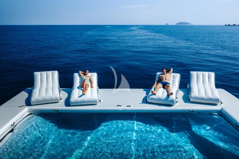 Anti jellyfish pool