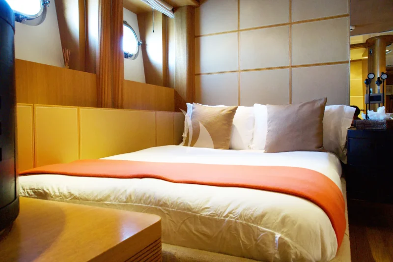 Double Cabin
