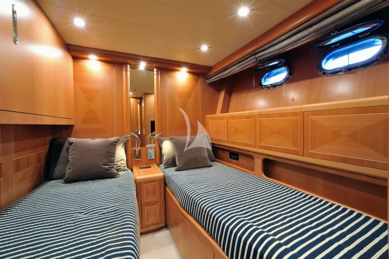 Twin cabin