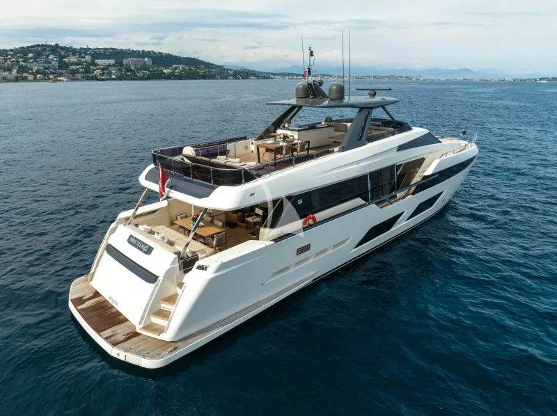 ASTONSEA (EX NINETEEN 42)