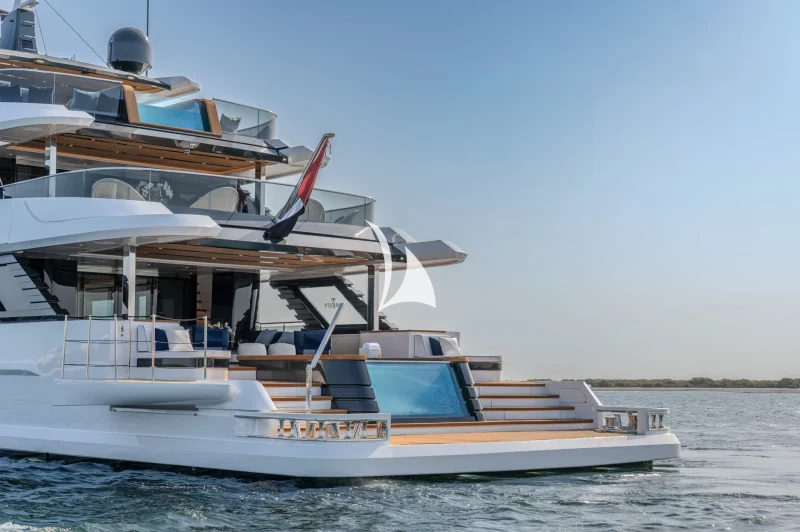 SUZIE Q - Majesty 145