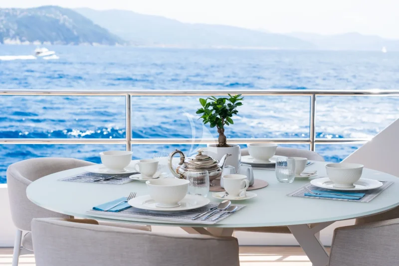 Sundeck table