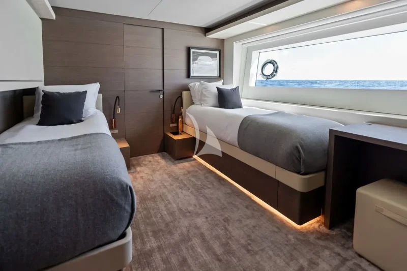 TWIN CABIN