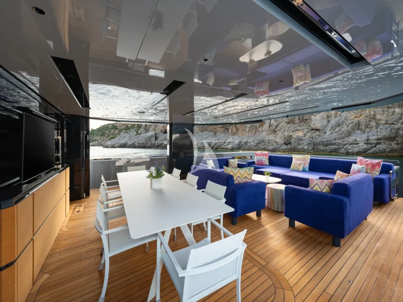 ANGELS - Aft Deck