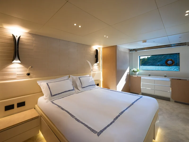 ANGELS - Full Beam VIP Double Cabin