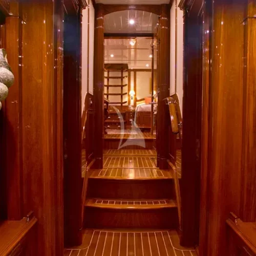 Guest Companionway 