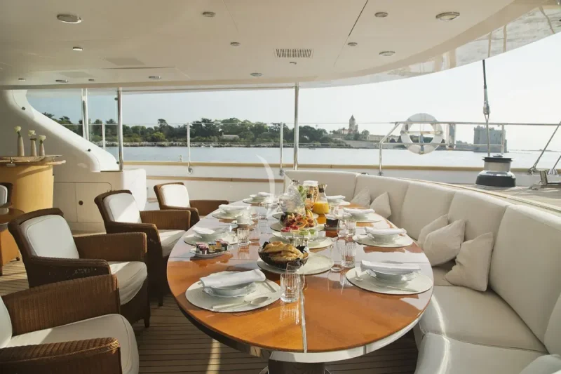 Cockpit dining area