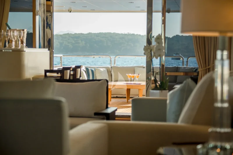 Main deck aft