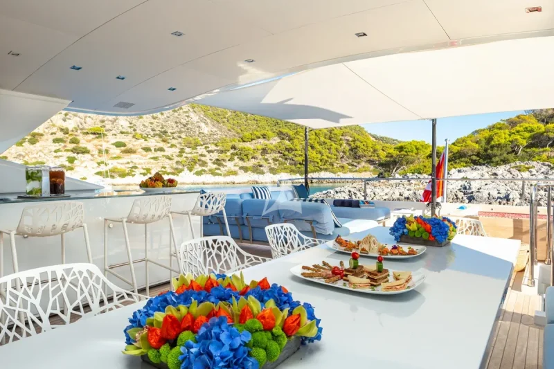 Upper deck 