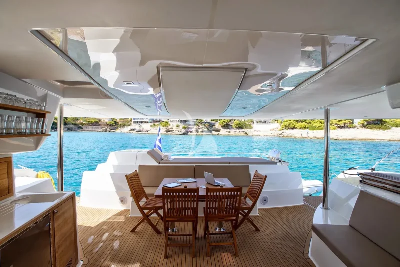 Aft deck Dining Area