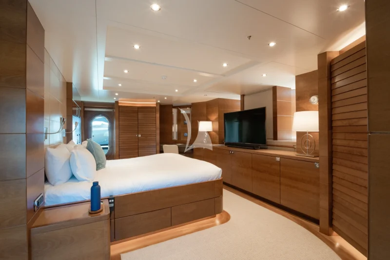 BELUGA | Master Cabin