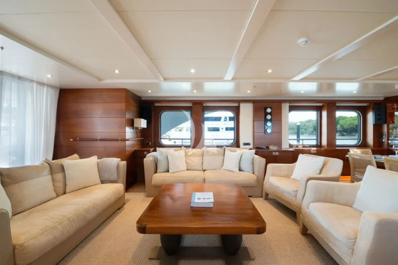 BELUGA | Main Salon Lounge