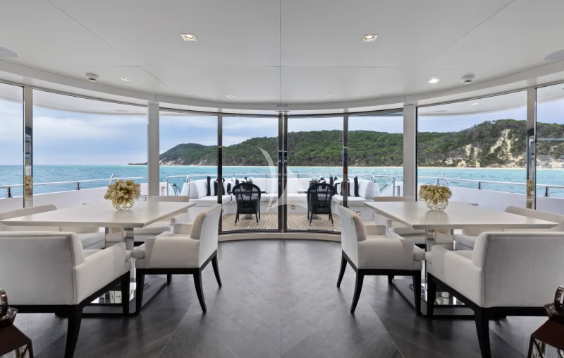 IMPULSIVE | Dining with a view!