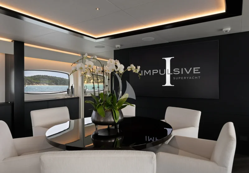 IMPULSIVE | Main Saloon