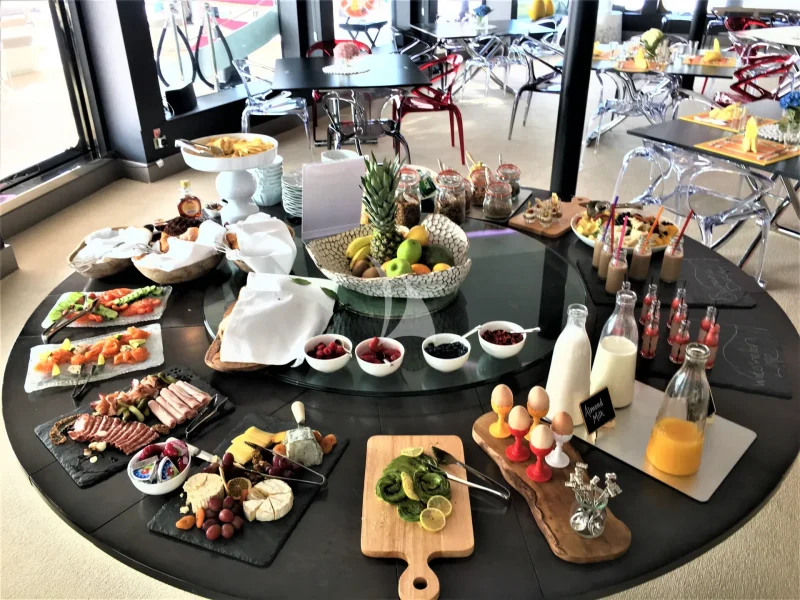 Buffet set up 