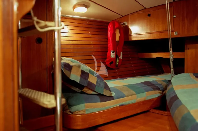 Twin cabin in the peak