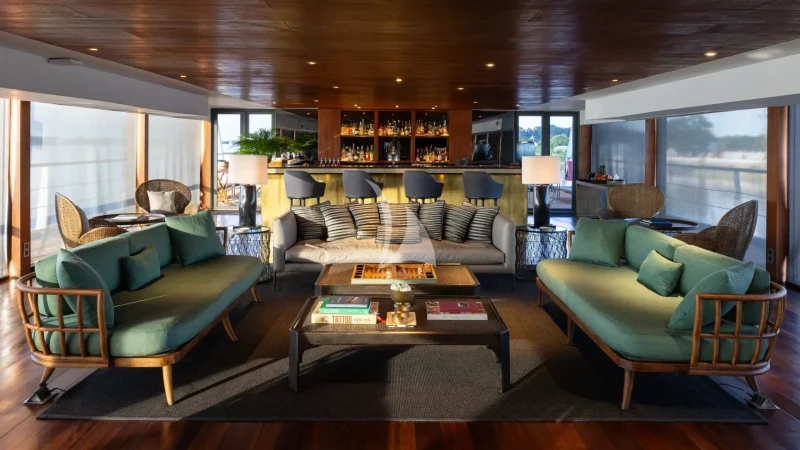 Upper deck salon