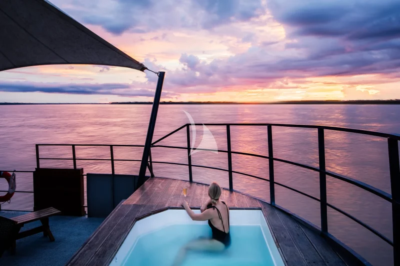 Outdoor jacuzzi