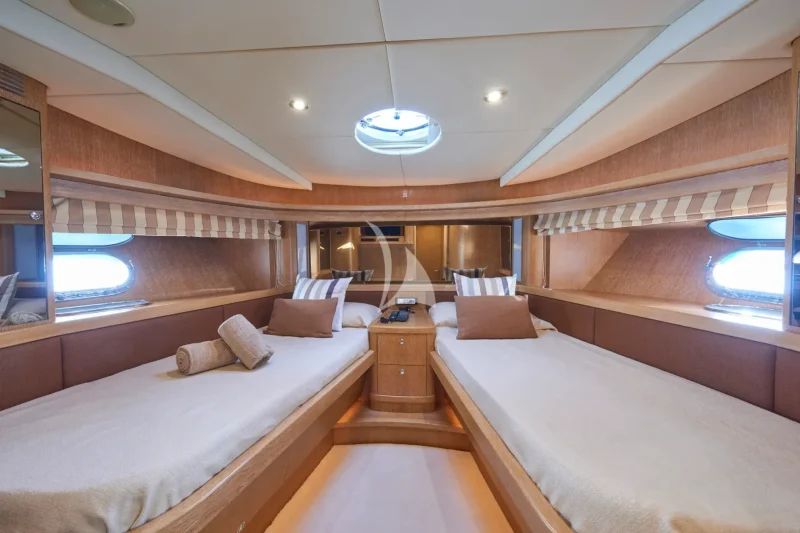 Double cabin