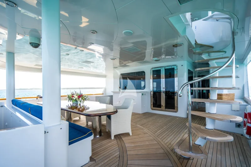 Aft deck 
