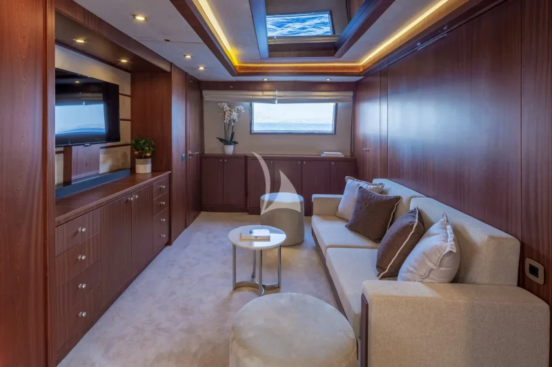 Playroom / Convertable double cabin