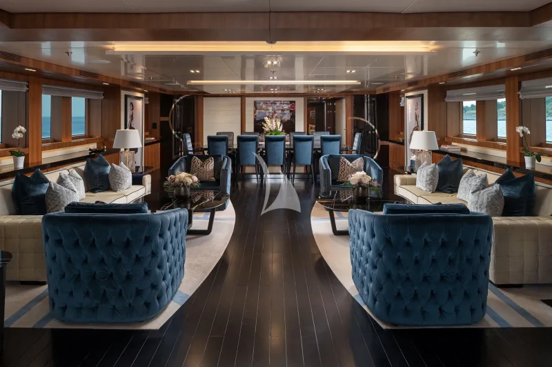 Main deck salon