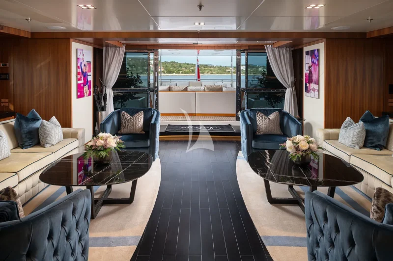 Main deck salon
