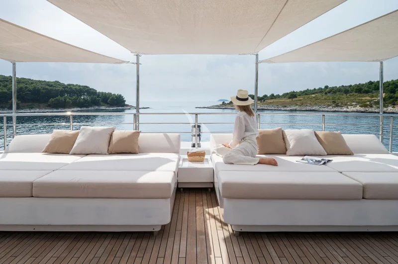 Sun deck aft