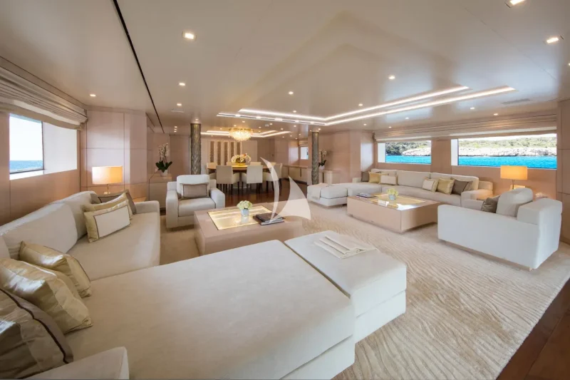 Main deck salon