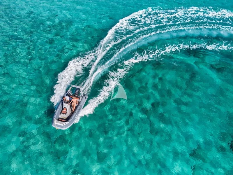 Aerial shot tender