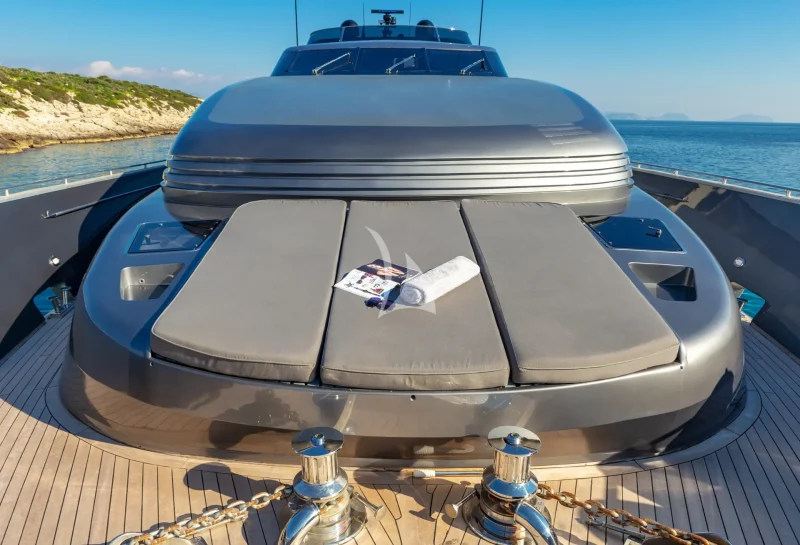 Fore deck Sunbathing Area