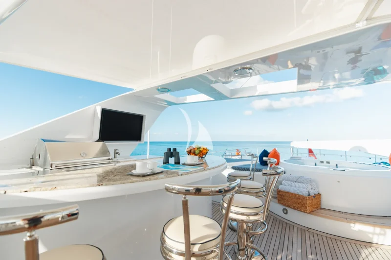 Flybridge Bar
