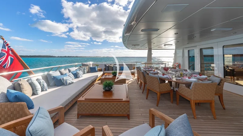 Bridge deck aft