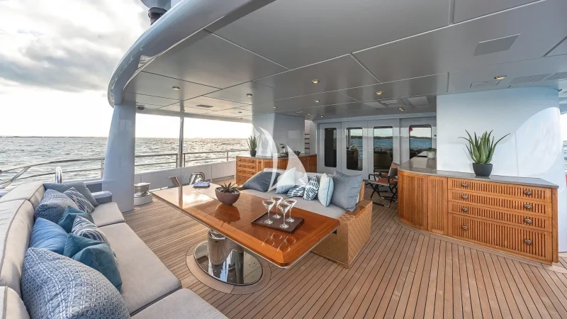 Main deck aft