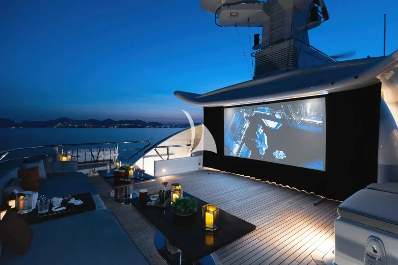 Sun deck cinema