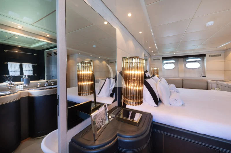 M/Y LAUREN V Master cabin