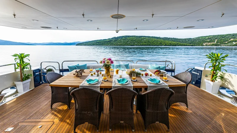 Arago Main Deck Dining 