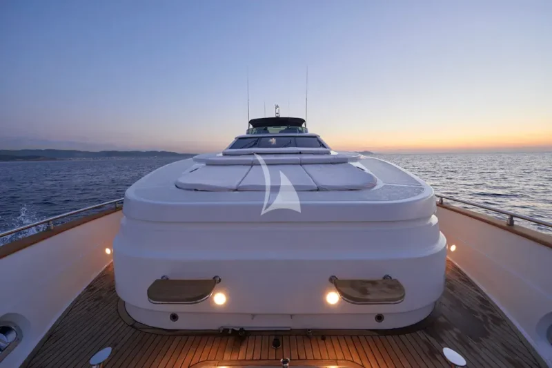 Bow solarium