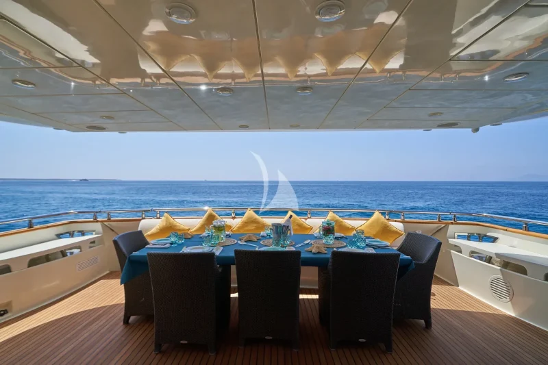 Dining setup