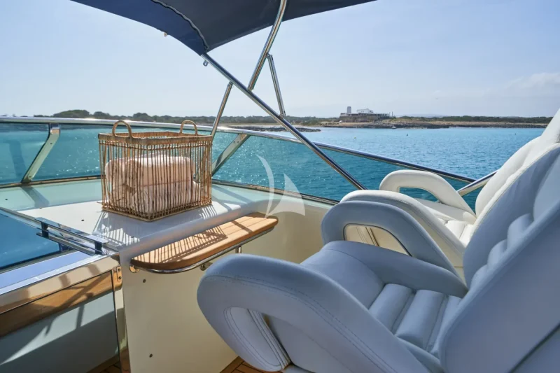 Flybridge deck chairs