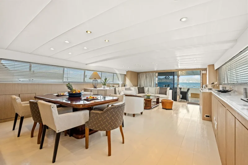 Interior Saloon & Dining Area